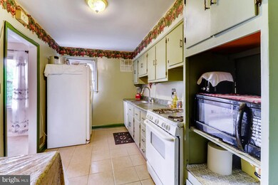 951 Fairmount Ave, Towson, MD 21204 - photo 7