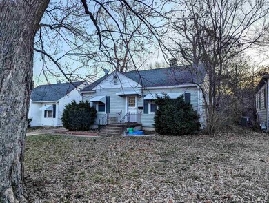 914 SW Randolph Ave, Topeka, KS 66606 - photo 2