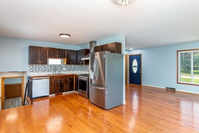 7013 Twana Dr, Urbandale, IA 50322 - photo 5