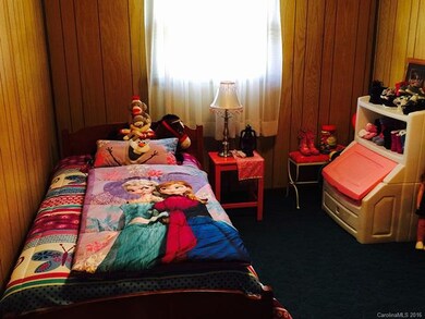 723 Duncan Hill Rd, Hendersonville, NC 28792 - photo 5