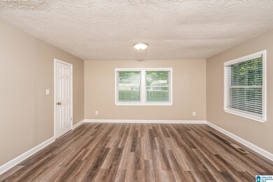 821 Windover Rd, Birmingham, AL 35215 - photo 5
