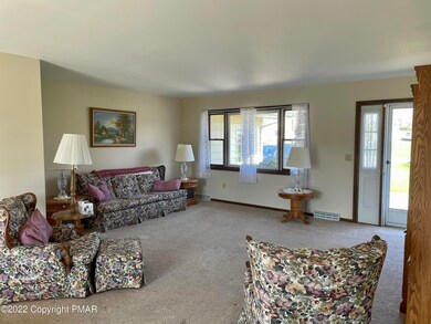 222 Earl Dr, Brodheadsville, PA 18322 - photo 4