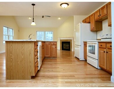 41 Virginia Dr unit 63, Rochdale, MA 01542 - photo 6