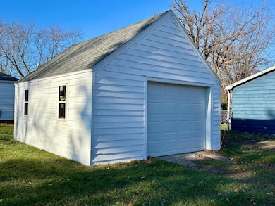 118 Crocker Ave N, Thief River Falls, MN 56701 - photo 4