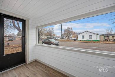 958 Yale Ave, Burley, ID 83318 - photo 7
