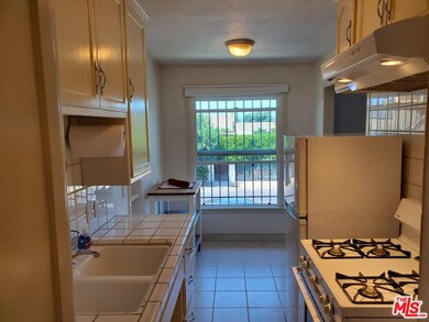 1826 S Rimpau Blvd, Los Angeles, CA 90019 - photo 6