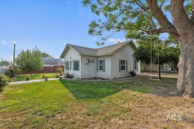 317 C Ave, Wilder, ID 83676 - photo 2