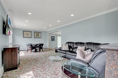 07-Family Room