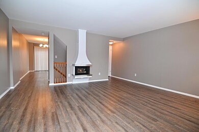 Living Room (12)