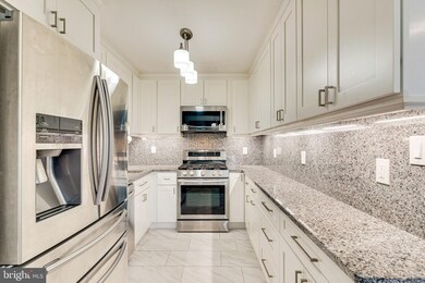 6143 Leesburg Pike unit 605, Falls Church, VA 22041 - photo 3