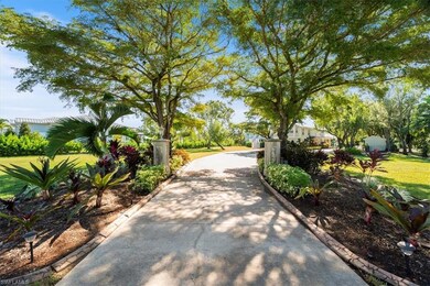 7209 Hendry Creek Dr, Fort Myers, FL 33908 - photo 4