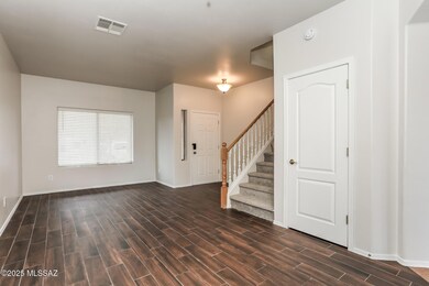 004-photo-living-room-13993969