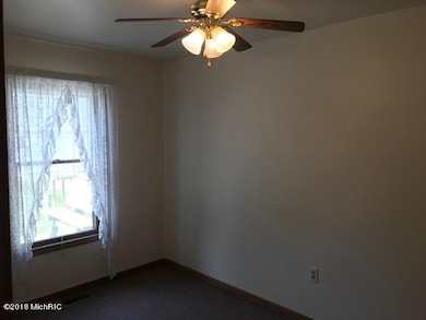 715 Knapp St NE, Grand Rapids, MI 49505 - photo 6