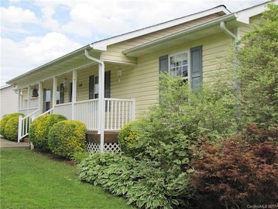 134 S Yadkin River Rd unit 37, Statesville, NC 28625 - photo 3