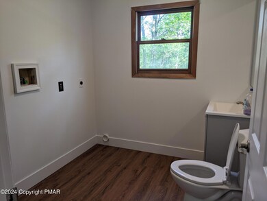 402 Mallard Ln, Bushkill, PA 18324 - photo 7