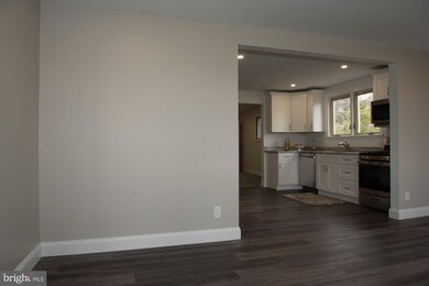 1071 Clayton Rd, Williamstown, NJ 08094 - photo 3