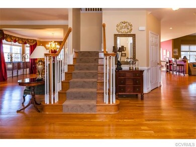 Foyer - gorgeous hardwoods through 1st Floor