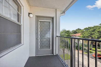 101 SW 132nd Way unit J418, Pembroke Pines, FL 33027 - photo 5