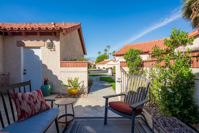112 Sarona Cir, Palm Desert, CA 92211 - photo 5