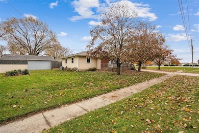 525 SW Westview Dr, Ankeny, IA 50023 - photo 2