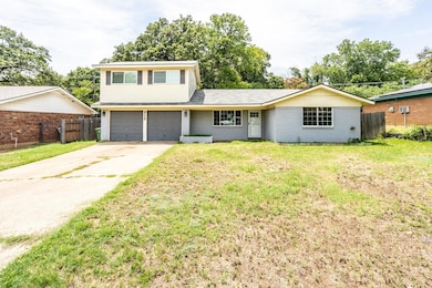 929 Wade Dr, Bedford, TX 76022 - photo 2