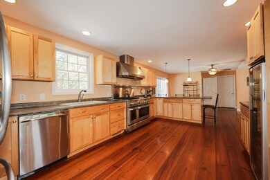 131 Sherwood Forest Rd, Weare, NH 03281 - photo 6