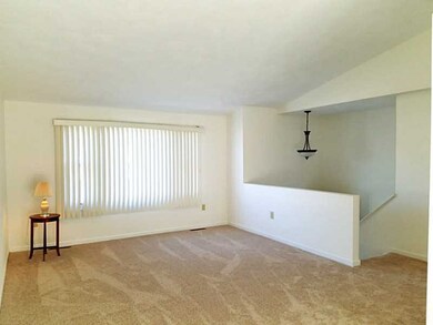 9 Samuel Ct, Cranston, RI 02920 - photo 3