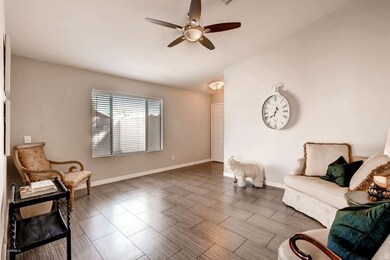 2146 E Robin Ln Phoenix AZ-large-003-1-L