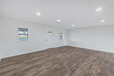 1049 Lake Land St, Lake Charles, LA 70605 - photo 6