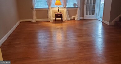 8128 Clyde Bank Rd, Towson, MD 21286 - photo 3