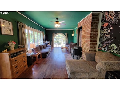 316 N 9th St, Cottage Grove, OR 97424 - photo 6