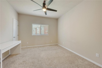 1198 Jones Butler Rd unit 2204, College Station, TX 77840 - photo 5