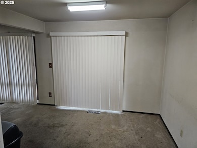 2115 NE 144th Ave, Portland, OR 97230 - photo 6