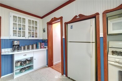 1337 Pioneer St, Enumclaw, WA 98022 - photo 7