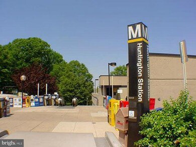 2703 Fort Dr, Alexandria, VA 22303 - photo 2