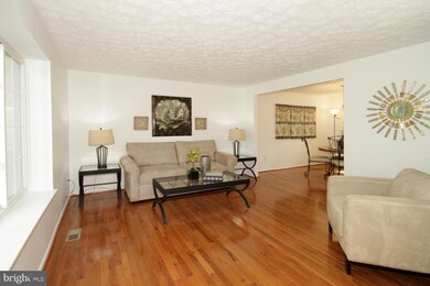 9104 Hunting Pines Place, Fairfax, VA 22032 - photo 3