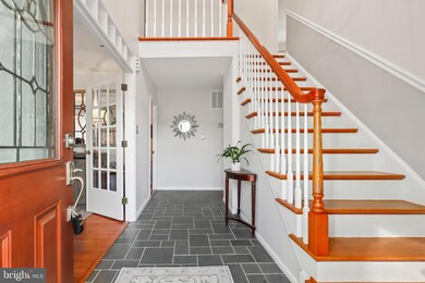 9816 Fosbak Dr, Vienna, VA 22182 - photo 5