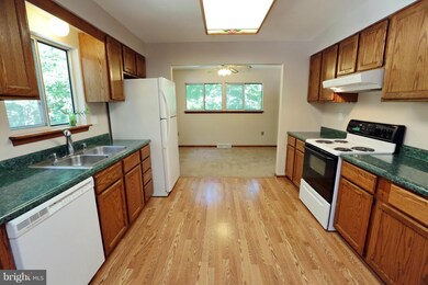 3605 Laurel Dr, Indian Head, MD 20640 - photo 5