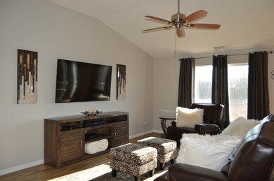 1159 Draper Rd unit 1159, McHenry, IL 60050 - photo 5