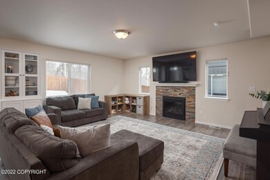 005_9055 Eagle River Ln