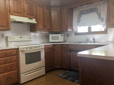 403 Charles St, Turtle Lake, ND 58575 - photo 3