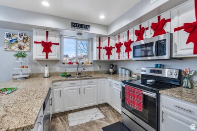 685 E Bullrush Pkwy, Lehi, UT 84043 - photo 7