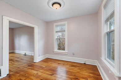 304 S Prairie St, Batavia, IL 60510 - photo 7