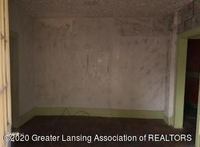 914 W Willow St, Lansing, MI 48915 - photo 7