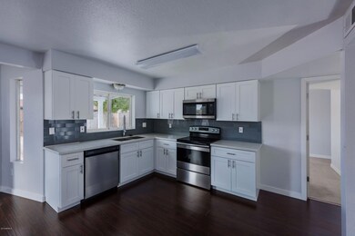 1302 W El Alba Way, Chandler, AZ 85224 - photo 3