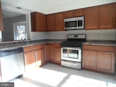 7841 Blue Gray Cir, Manassas, VA 20109 - photo 4