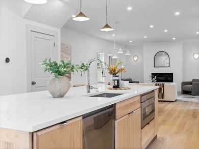 25 Avon St, Somerville, MA 02143 - photo 6