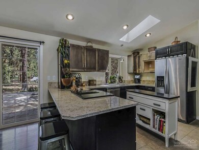 19630 Topaz Ct, Bend, OR 97702 - photo 4