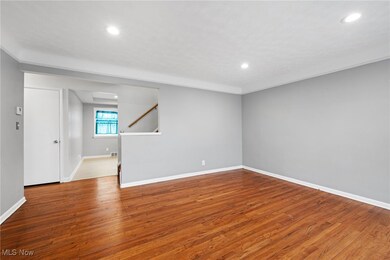 24871 Farringdon Ave, Euclid, OH 44123 - photo 5