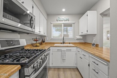 10-web-or-mls-UpmarketMedia-775Venw-48